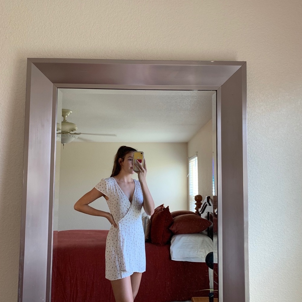 BRANDY MELVILLE WRAP DRESS